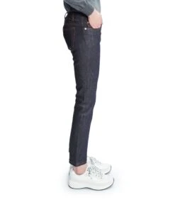 A.P.C. Jean Etroit Court 8 A.P.C. Jean Etroit Court -Style Haven Shop COZZI F09042IAI 06