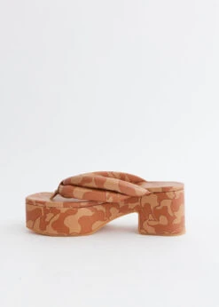 Dries Van Noten Clog Thongs 9 Dries Van Noten Clog Thongs -Style Haven Shop product incu 101 05756df0 2fb9 4659 bd65 c04a8359d441