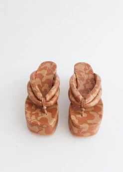 Dries Van Noten Clog Thongs 7 Dries Van Noten Clog Thongs -Style Haven Shop product incu 106 cd4021f1 9d3c 4fdf 9f79 6eb06a20f032