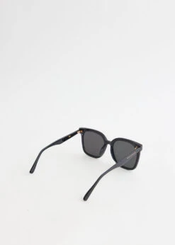 Her 01 Sunglasses -Style Haven Shop product incu 465 050bf712 16c4 400f 952d 7291ff00d022