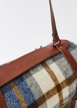 Pendleton Motor Robe With Carrier -Style Haven Shop product incu 530 23deb55e c54d 441c 8000 7a3e7cd6c1d7