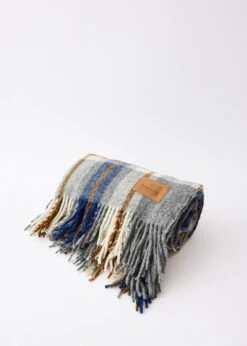 Pendleton Motor Robe With Carrier -Style Haven Shop product incu 531 1471a9e1 ab6f 4933 af34 29da1dd0afba