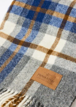 Pendleton Motor Robe With Carrier -Style Haven Shop product incu 534 608a7fb2 afe0 4aee 946d 1275f22953d5