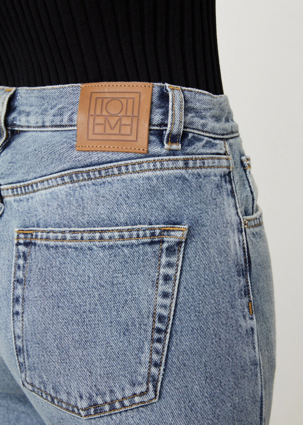 Toteme Twisted Seam Jeans 32" 2 Toteme Twisted Seam Jeans 32" - Image 2