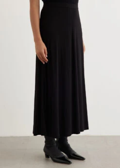 Toteme Fluid Jersey Skirt -Style Haven Shop womens incu 1125 13286951 99ef 469b 98b0 38af46989a41