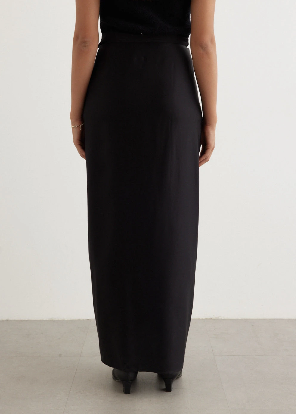 Toteme Satin Knot Skirt 5 Toteme Satin Knot Skirt - Image 5