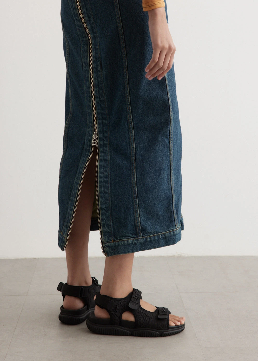 Denim Zip Skirt 4 Denim Zip Skirt - Image 4