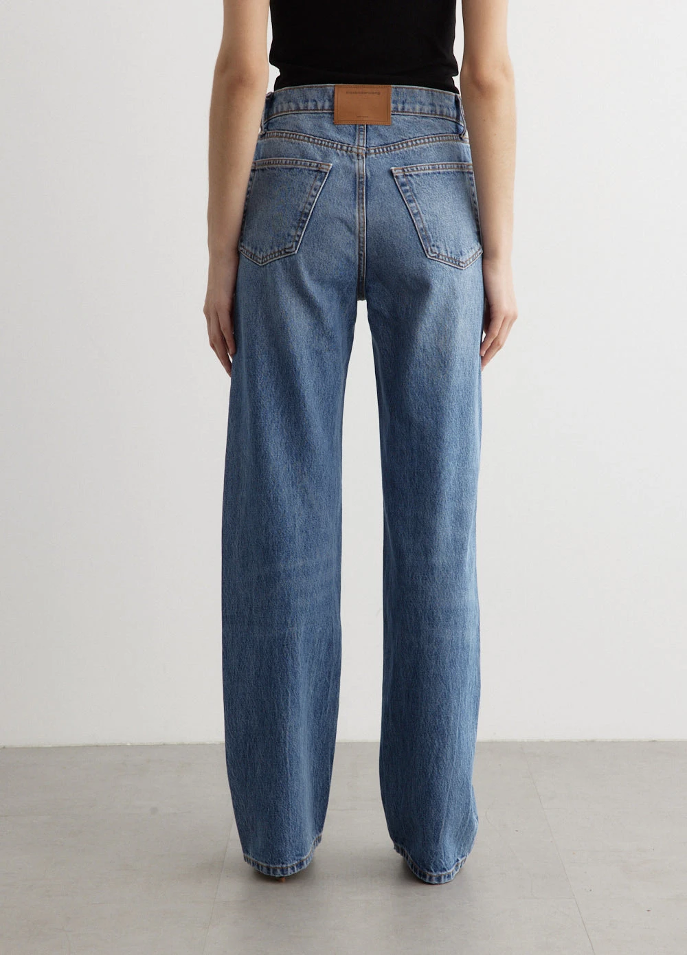 ALEXANDER WANG Ez Mid-Rise Relaxed Jeans 5 ALEXANDER WANG Ez Mid-Rise Relaxed Jeans - Image 5
